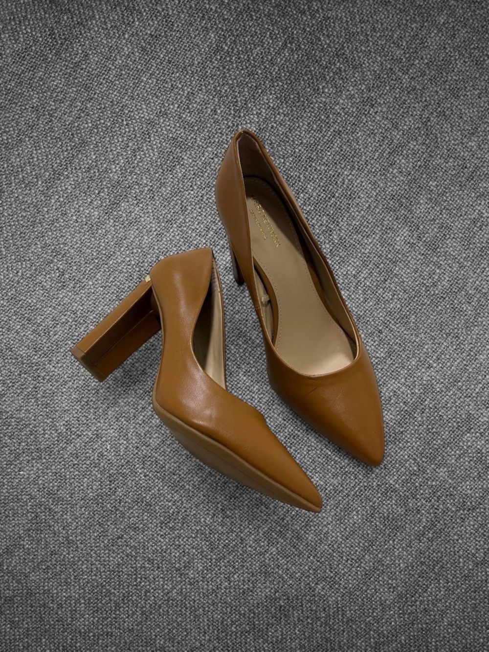 Marc New York Andrew Marc Brown Pointed Toe Block Heel Pumps Size 5.5